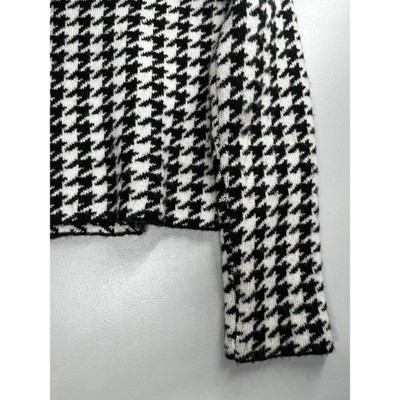 Ellen Tracy Cowl Neck Cardigan Sweater Womens Medium Houndstooth Black White - Picture 6 of 12